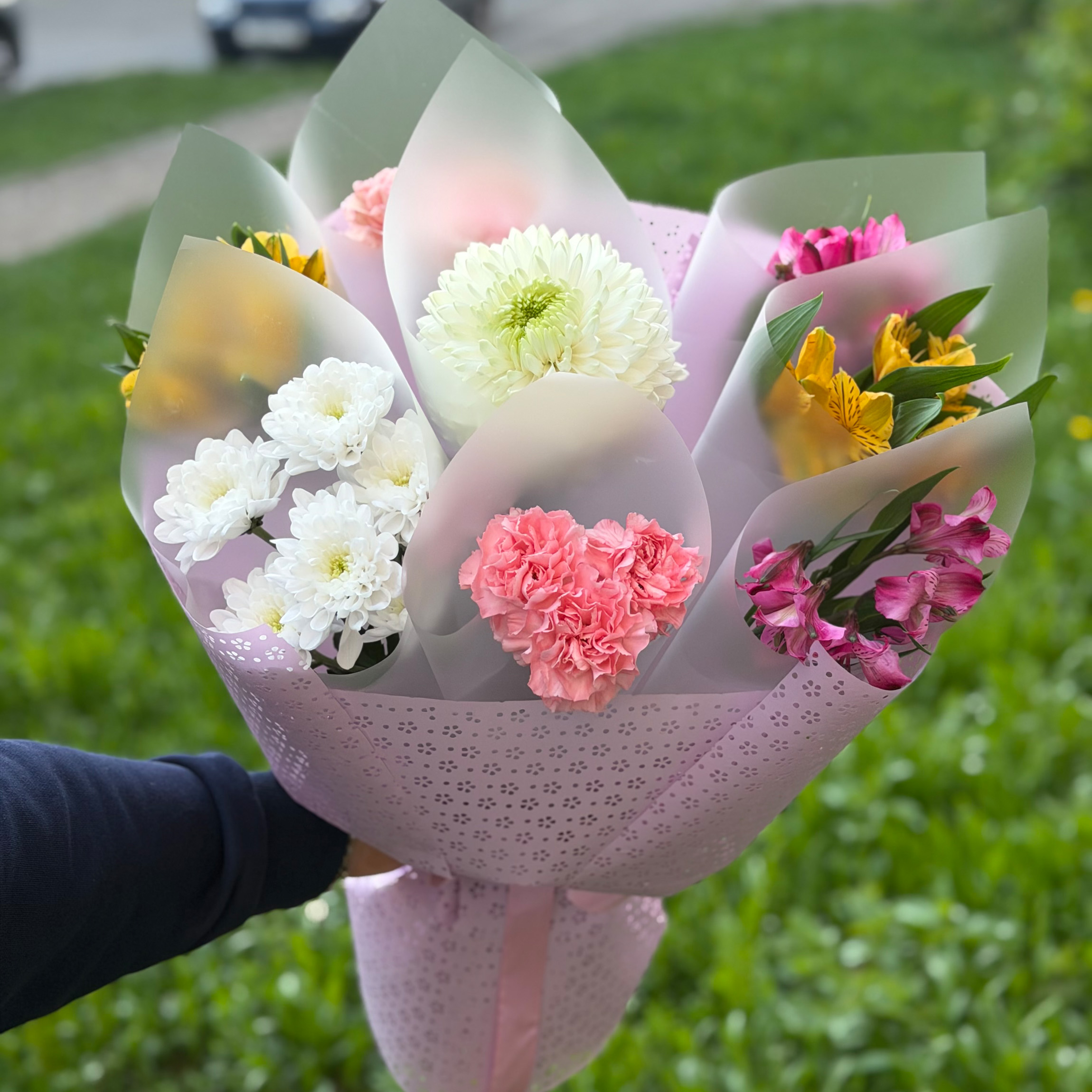 Букеты сборные, композиции