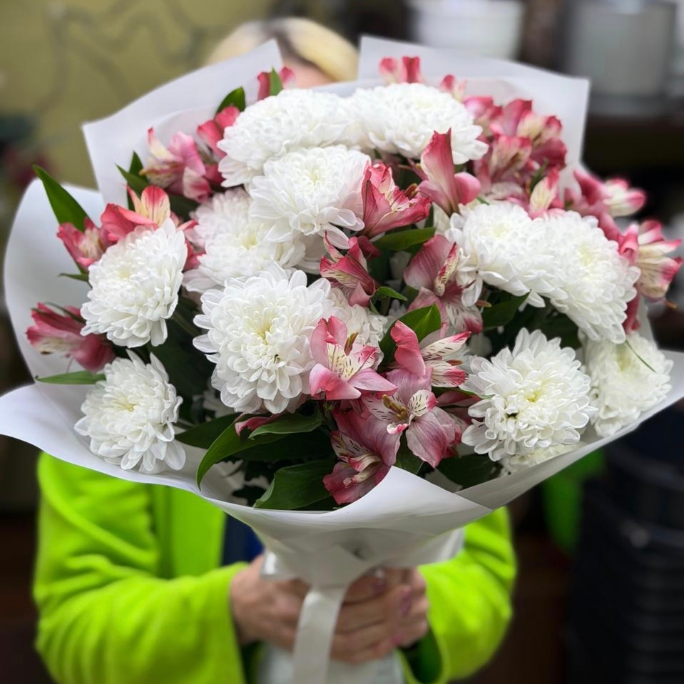 Букеты сборные, композиции