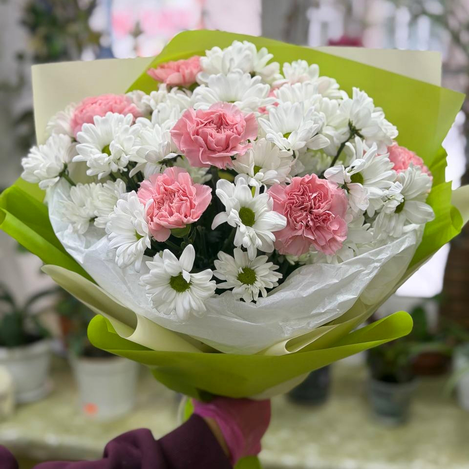 Букеты сборные, композиции