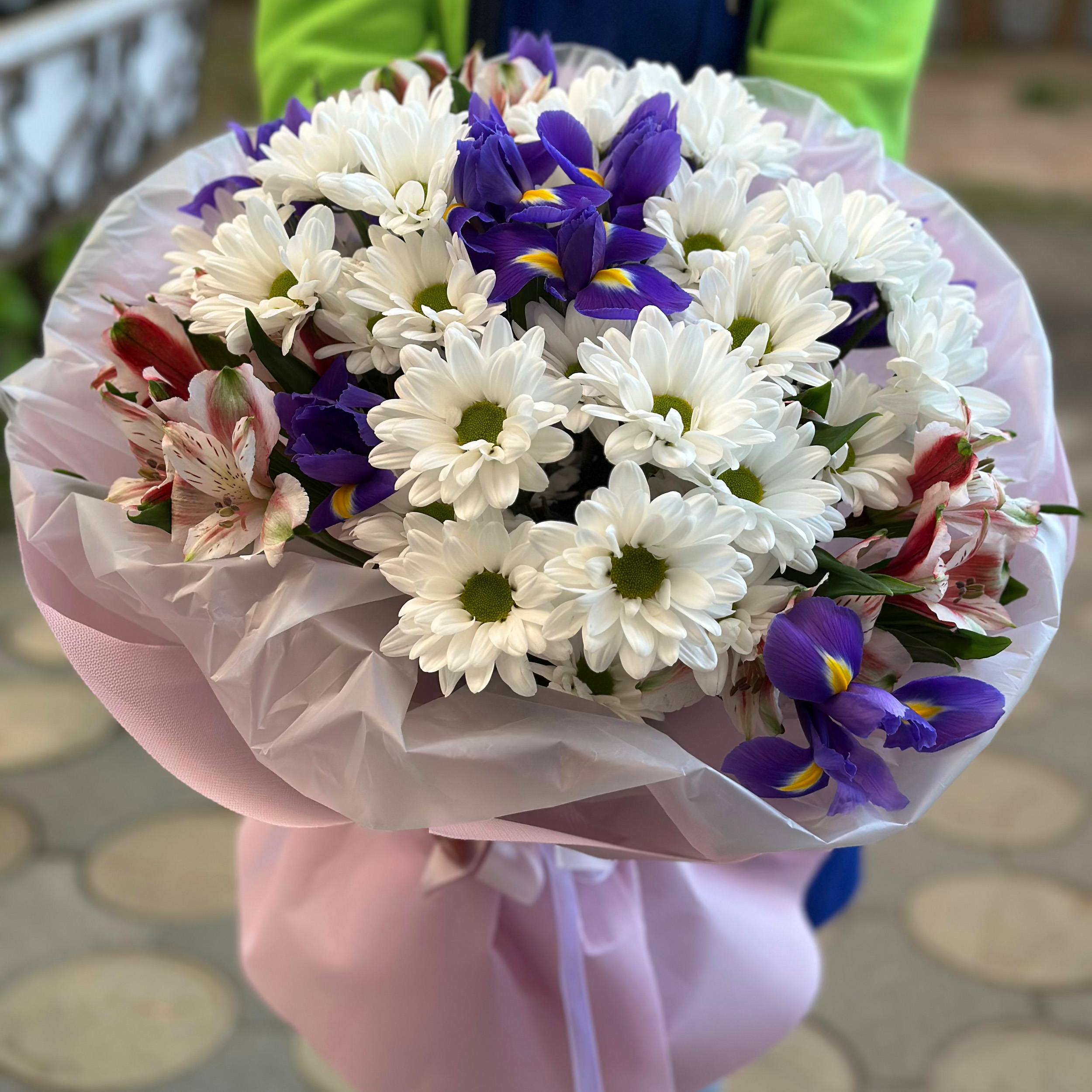Букеты сборные, композиции