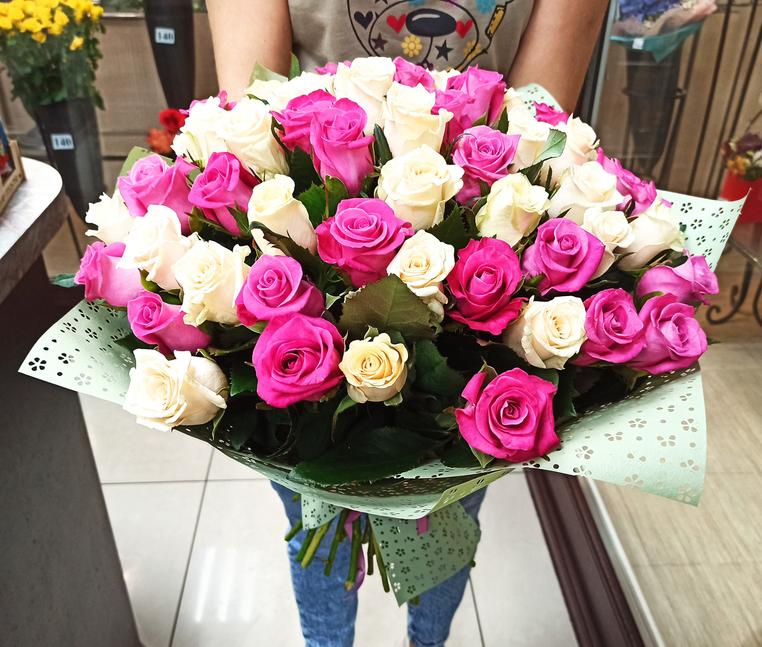 Доставка свежих цветов ежедневно. Купить розы 51 белые в Коломне. Тюльпаны вологда цена